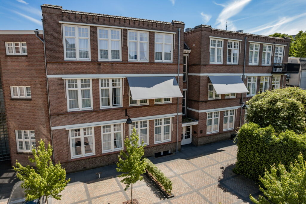Pieterskerkhof Bridges Real Estate Lyceum